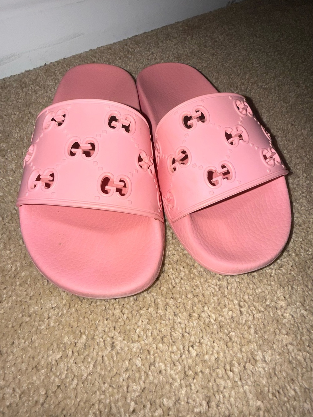 Gucci GG Pink Logo-Embellished Slide Sandals